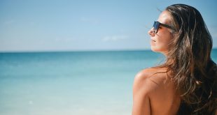 Consigli lampo per sfoggiare una pelle radiosa durante le feste