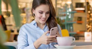 E se lo smartphone provocasse le rughe?